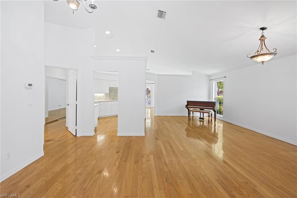 CARRIAGE CIRCLE OF NAPLES - Residential