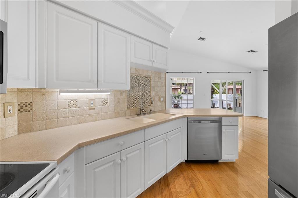 CARRIAGE CIRCLE OF NAPLES - Residential