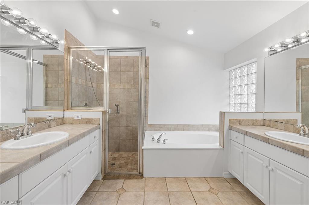 CARRIAGE CIRCLE OF NAPLES - Residential