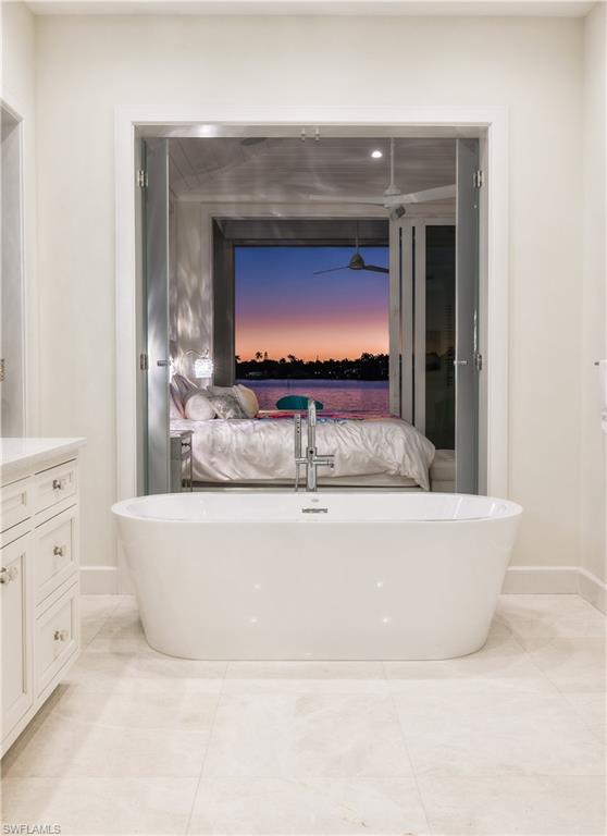 OYSTER BAY - Residential