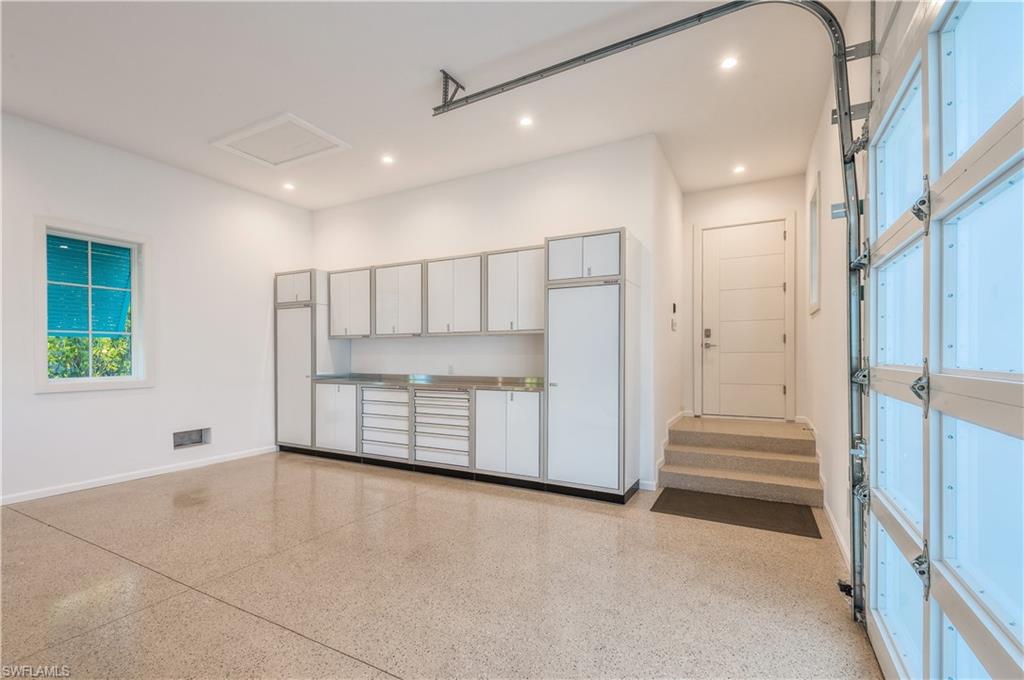 OYSTER BAY - Residential