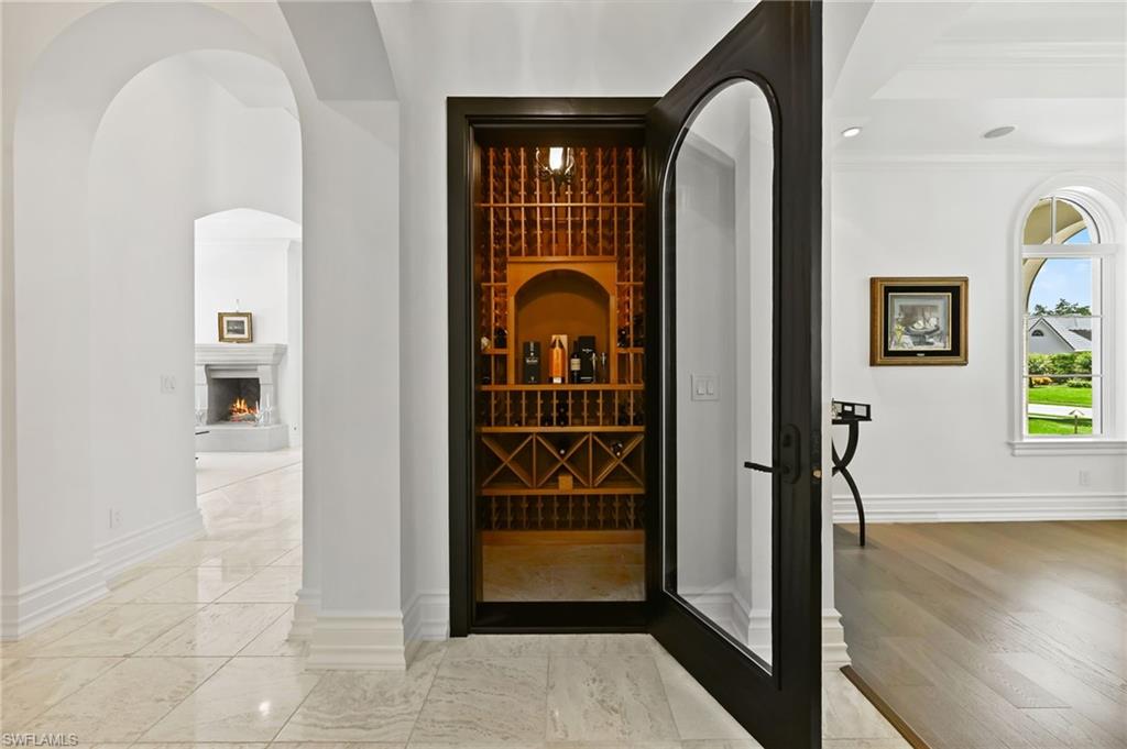 BAY COLONY SHORES - Residential
