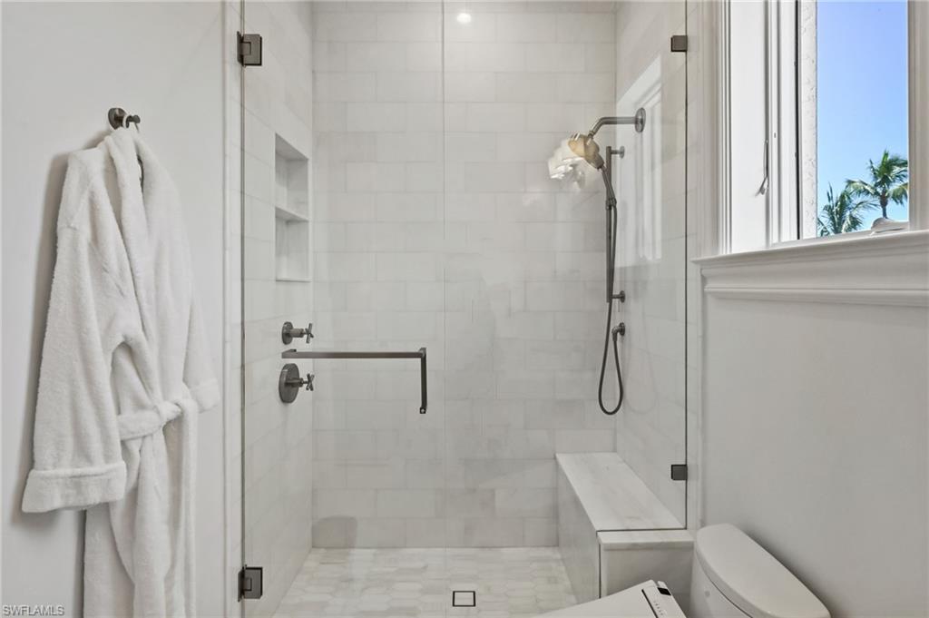 BAY COLONY SHORES - Residential