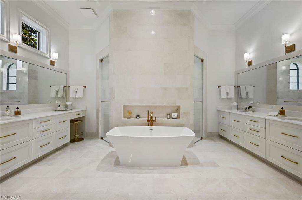 BAY COLONY SHORES - Residential