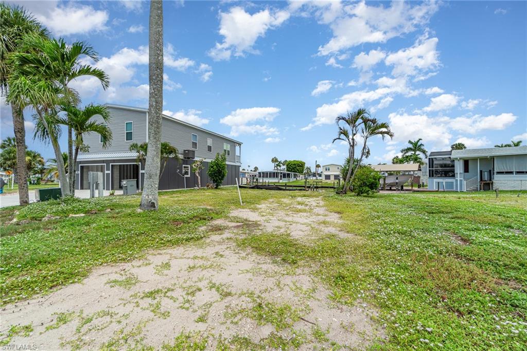 BAYSIDE ESTATES - Land