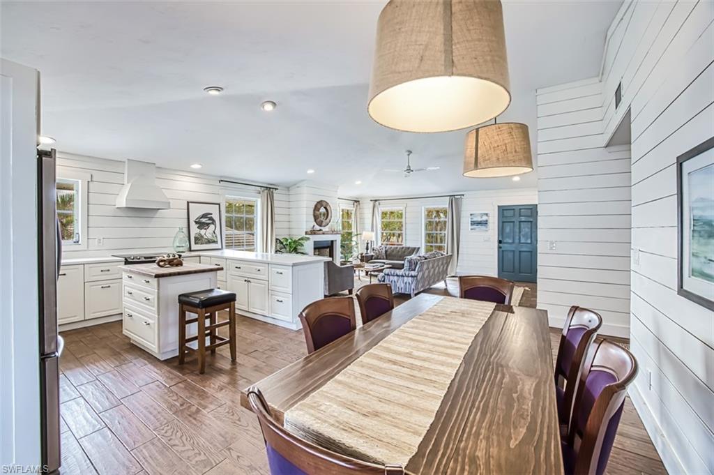 PALM LAKE - Residential