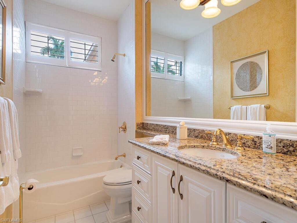BAY COLONY SHORES - Residential