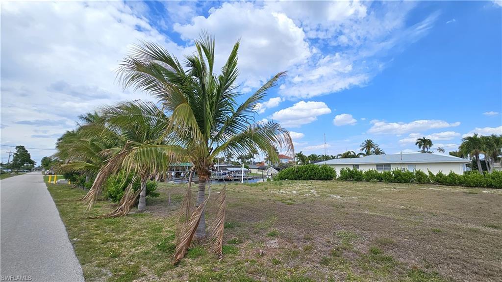 CAPE CORAL - Land