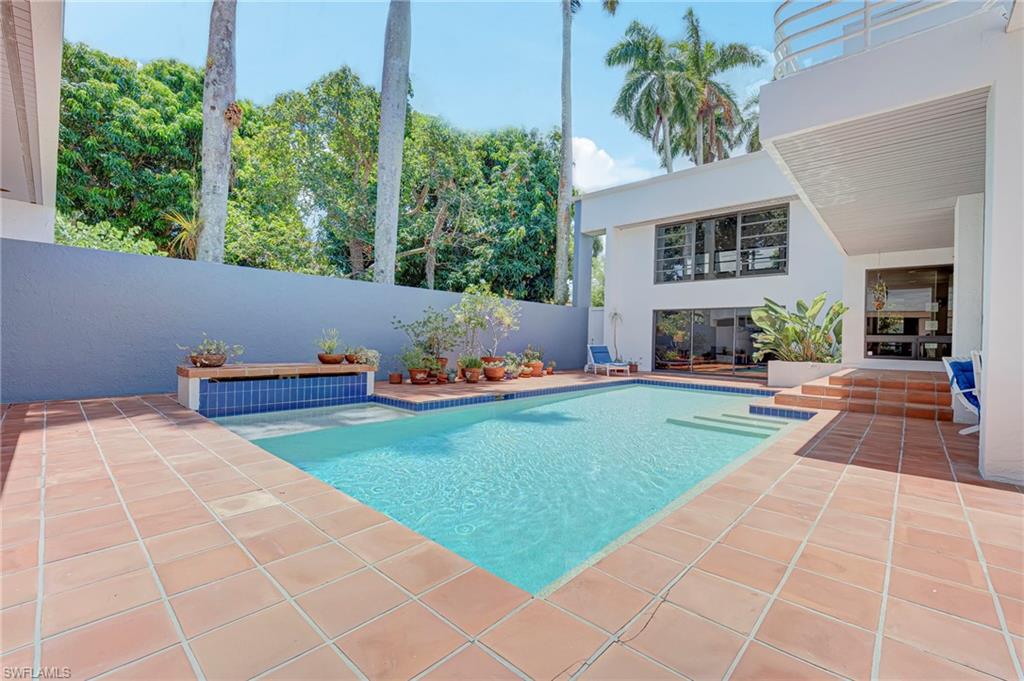 RIVERSIDE - Residential