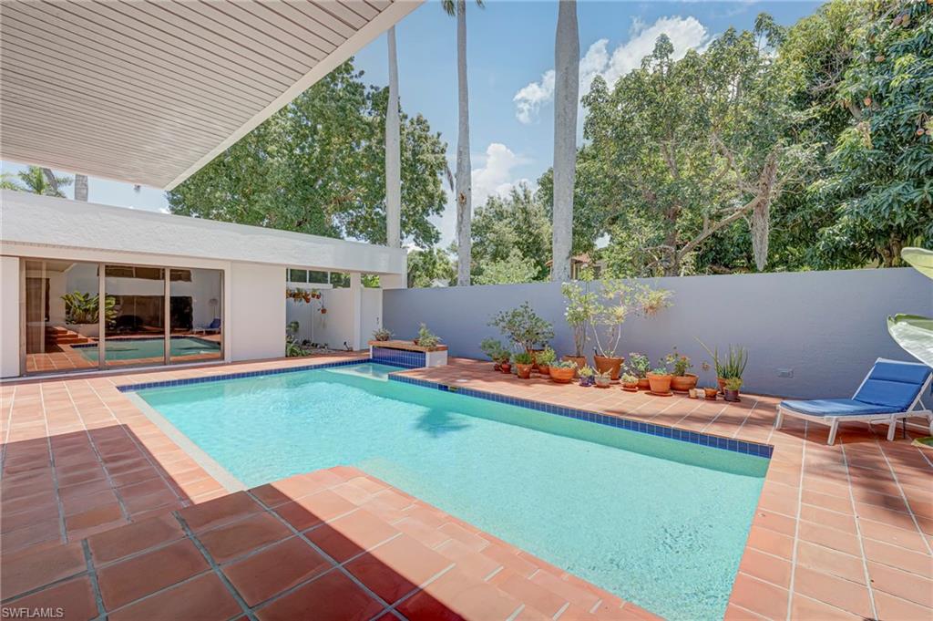 RIVERSIDE - Residential