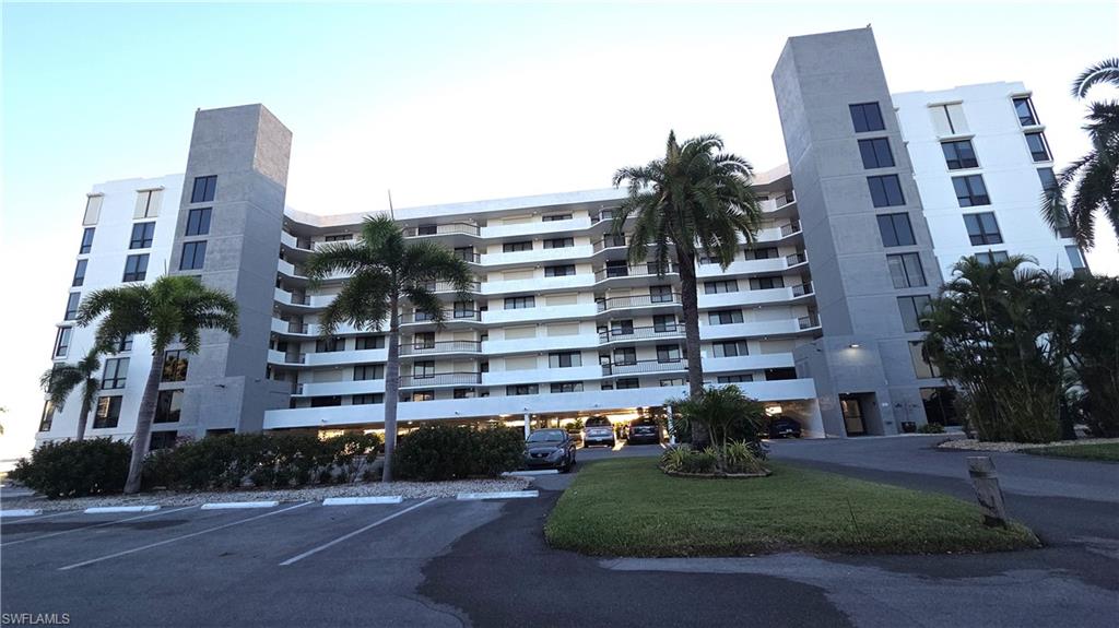 THE PALMS OF BAY BEACH - Residential