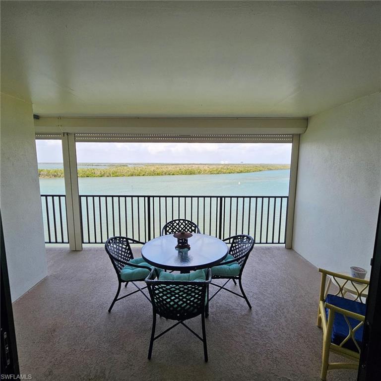 THE PALMS OF BAY BEACH - Residential