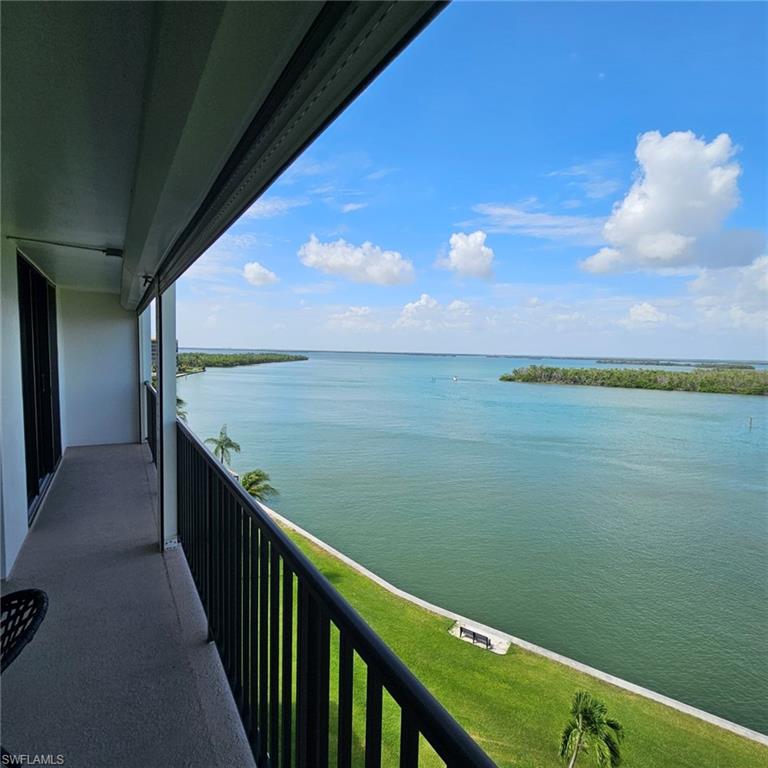 THE PALMS OF BAY BEACH - Residential