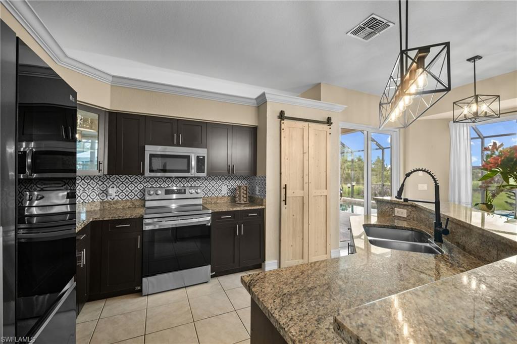 GOLDEN GATE ESTATES - Residential