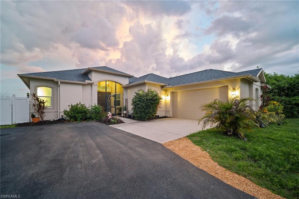 GOLDEN GATE ESTATES - Residential