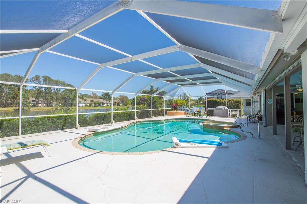 FOUNTAIN LAKES - Residential