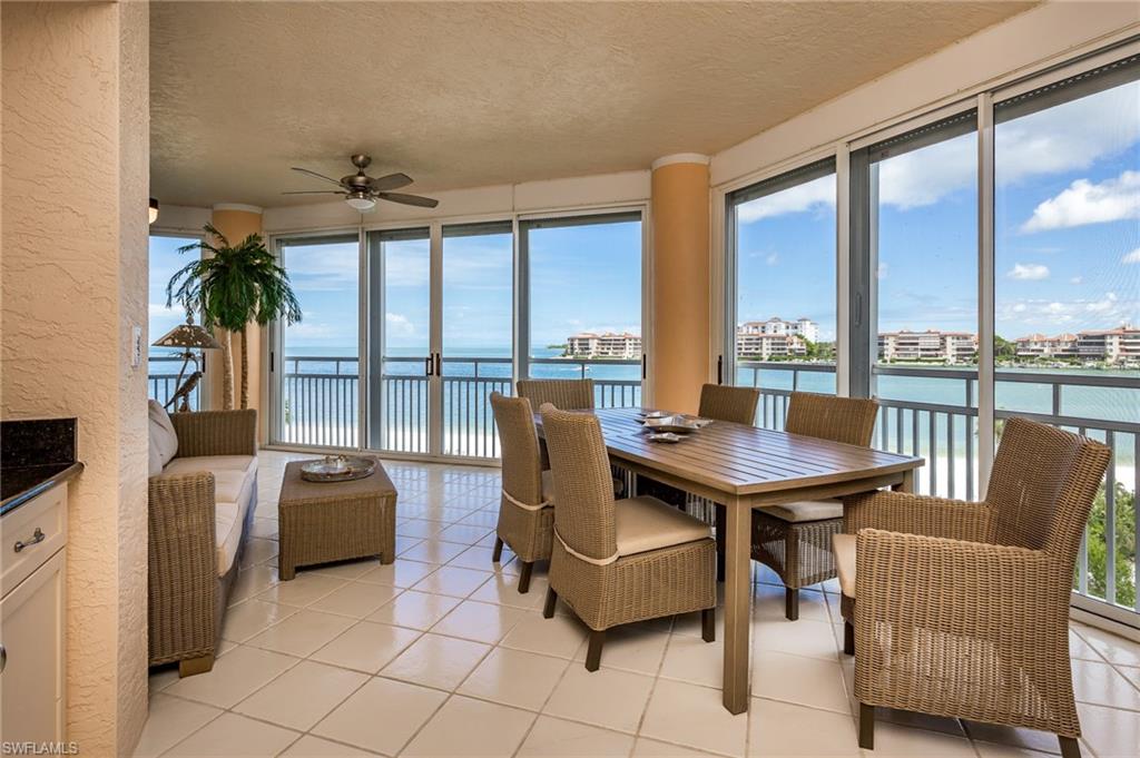 ROYAL MARCO POINT - Residential