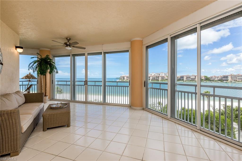 ROYAL MARCO POINT - Residential