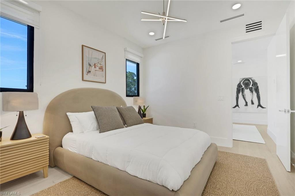 LAKE PARK - Residential