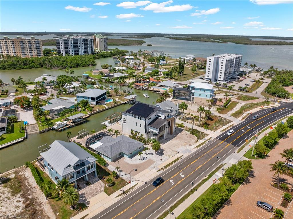 LAGUNA SHORES - Residential