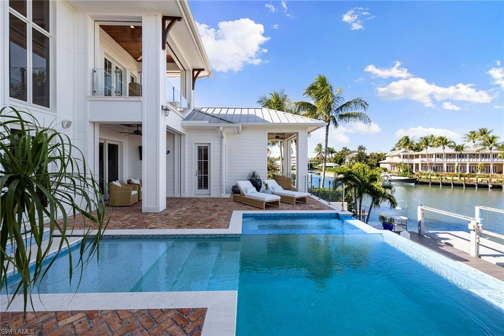 AQUALANE SHORES - Residential