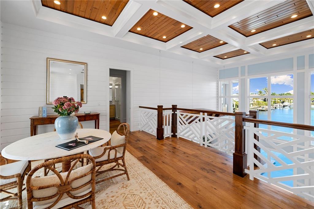 AQUALANE SHORES - Residential