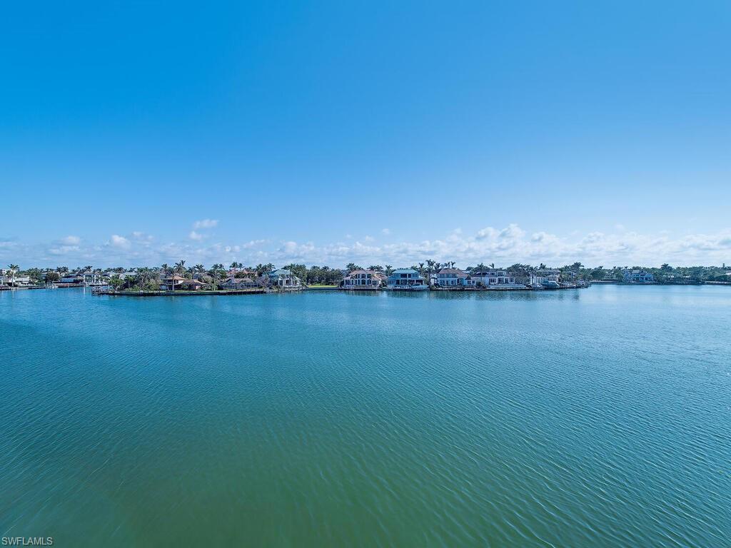 VENETIAN VILLAS - Residential