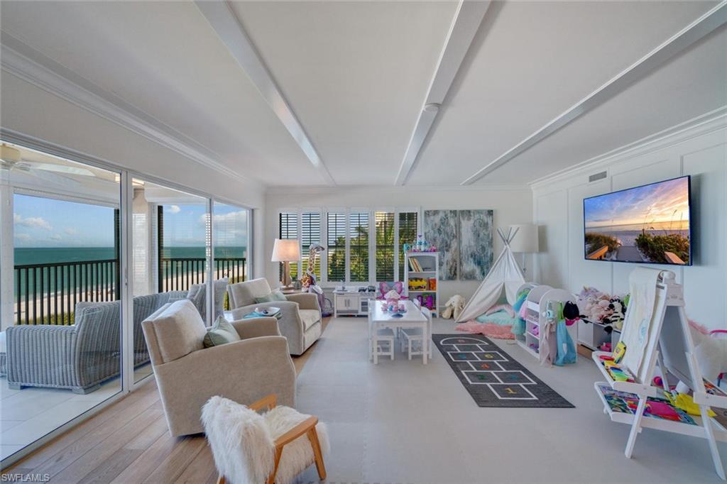SAND CASTLE - Residential