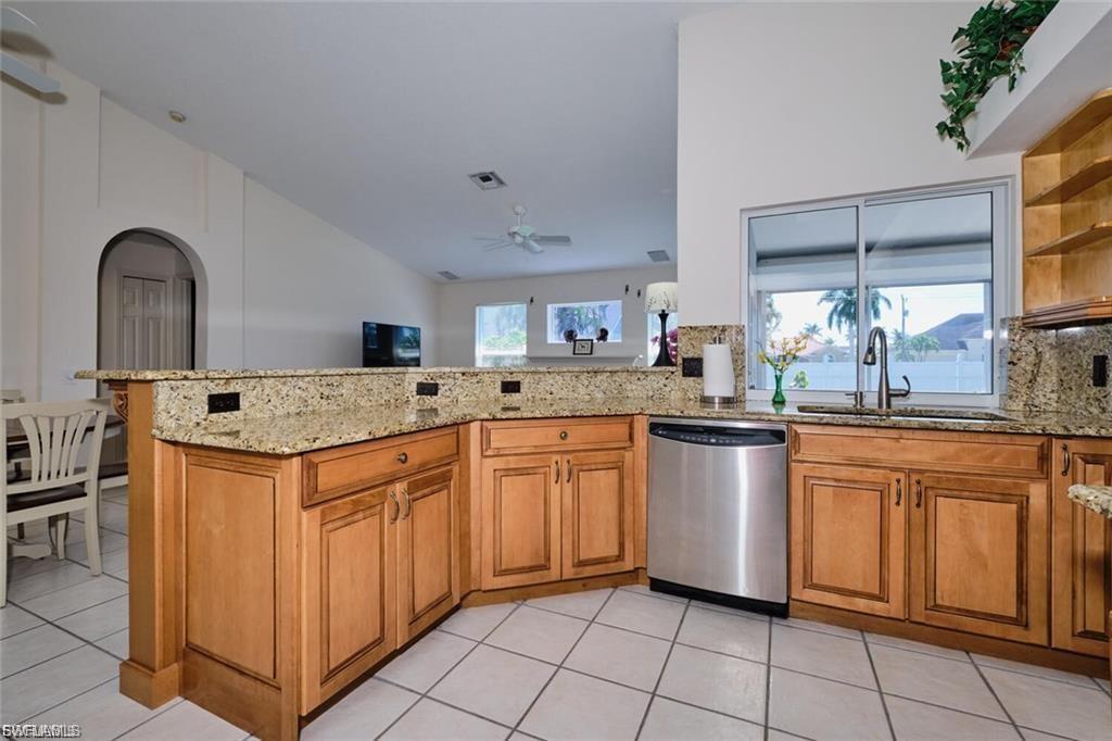 CAPE CORAL - Residential Lease