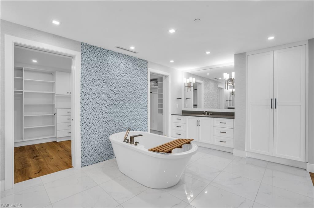 KALEA BAY TOWER 100 - Residential