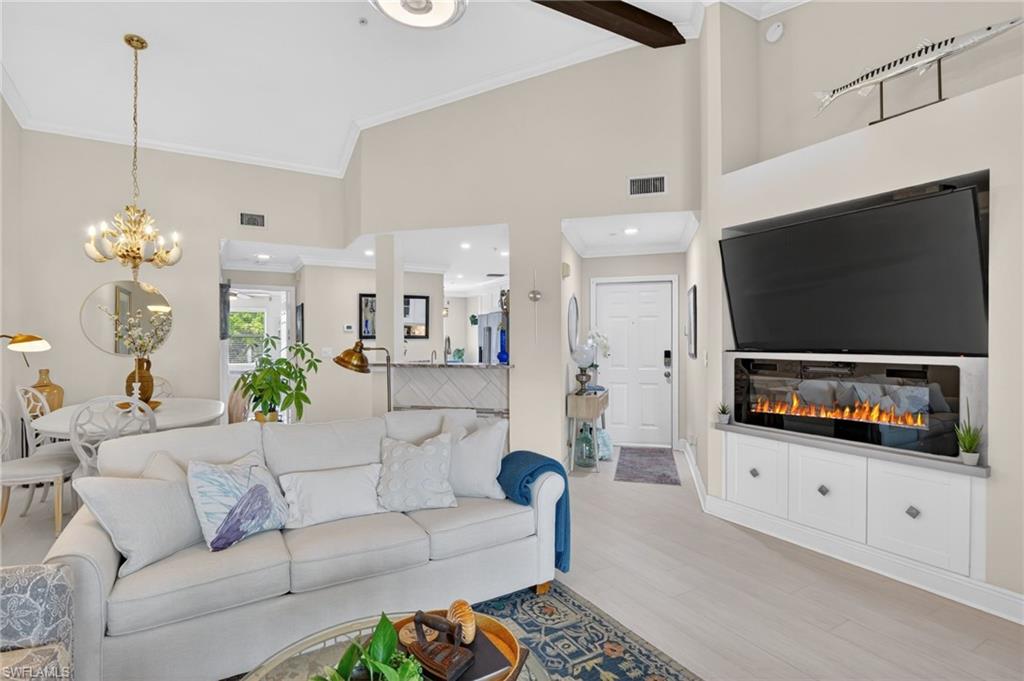 HUNTINGTON LAKES - Residential