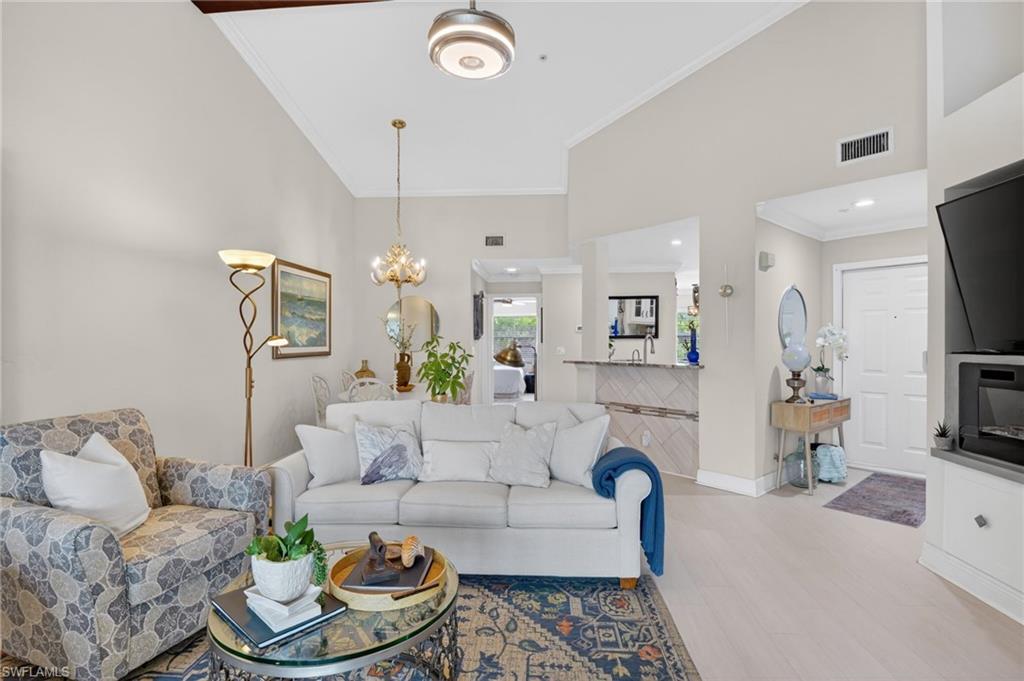 HUNTINGTON LAKES - Residential