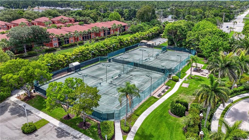 HUNTINGTON LAKES - Residential