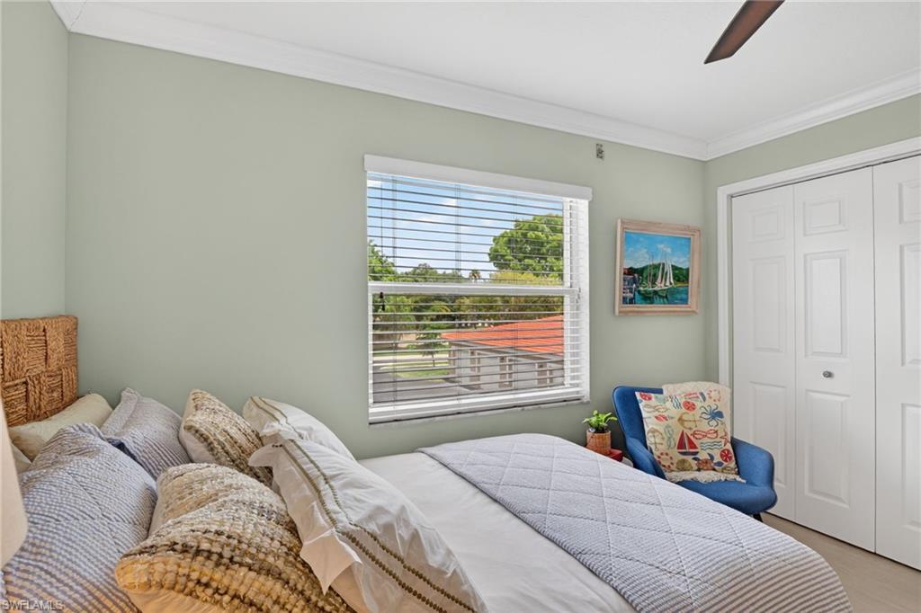 HUNTINGTON LAKES - Residential