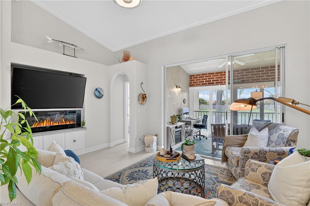 HUNTINGTON LAKES - Residential