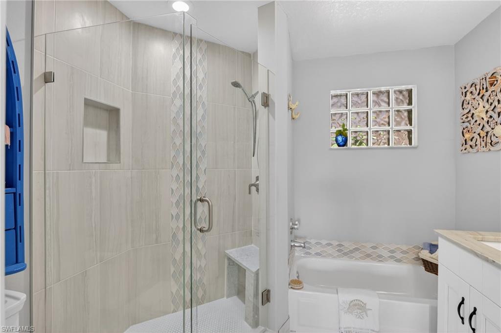 HUNTINGTON LAKES - Residential