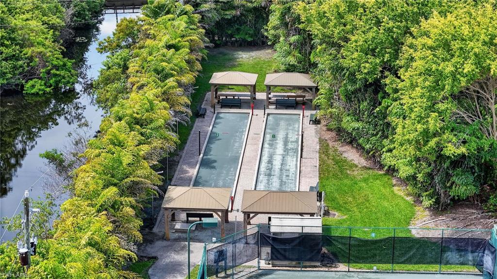 HUNTINGTON LAKES - Residential