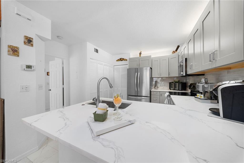 EMERALD WOODS - Residential Lease