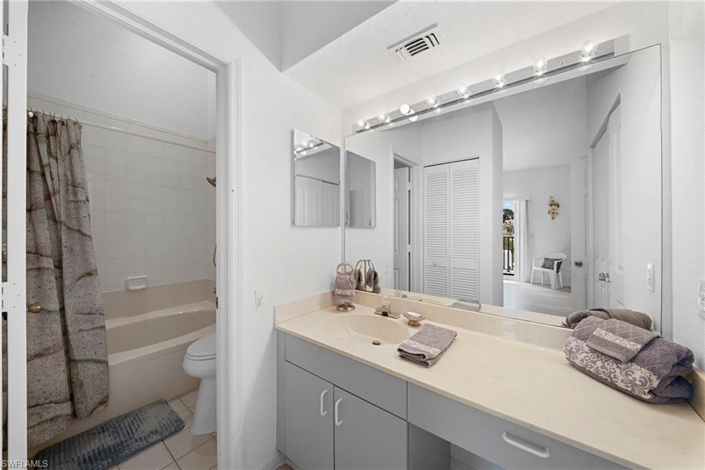 EMERALD WOODS - Residential Lease