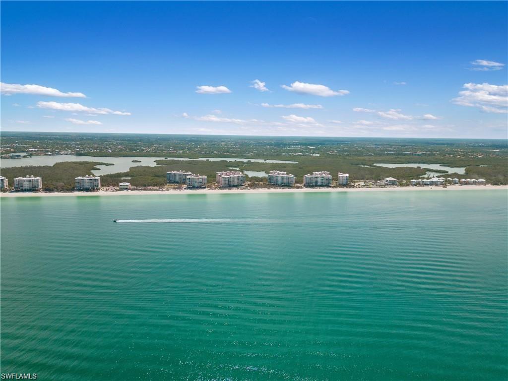 BAREFOOT BEACH CLUB - Residential