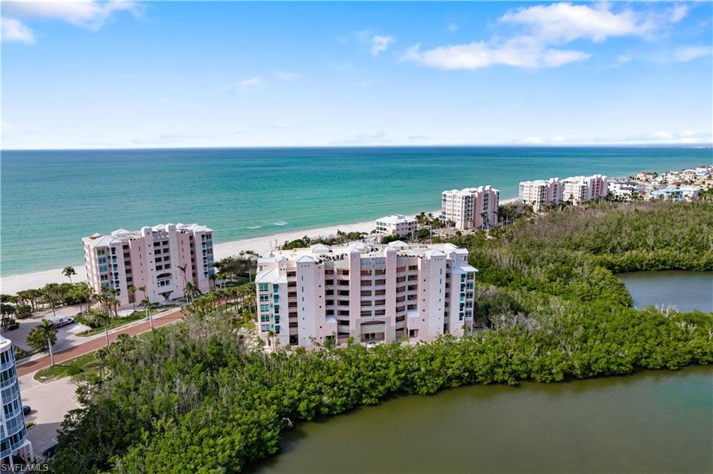BAREFOOT BEACH CLUB - Residential