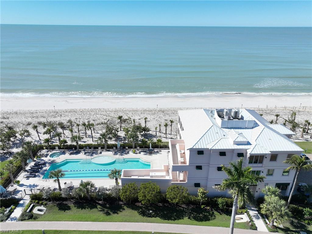 BAREFOOT BEACH CLUB - Residential