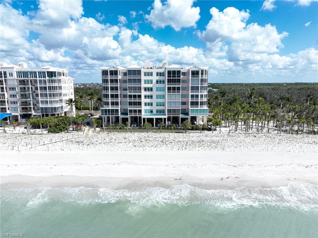 BAREFOOT BEACH CLUB - Residential