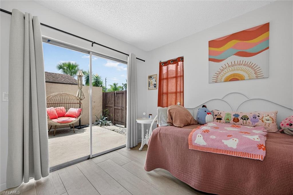 ROYAL WOODS - Residential