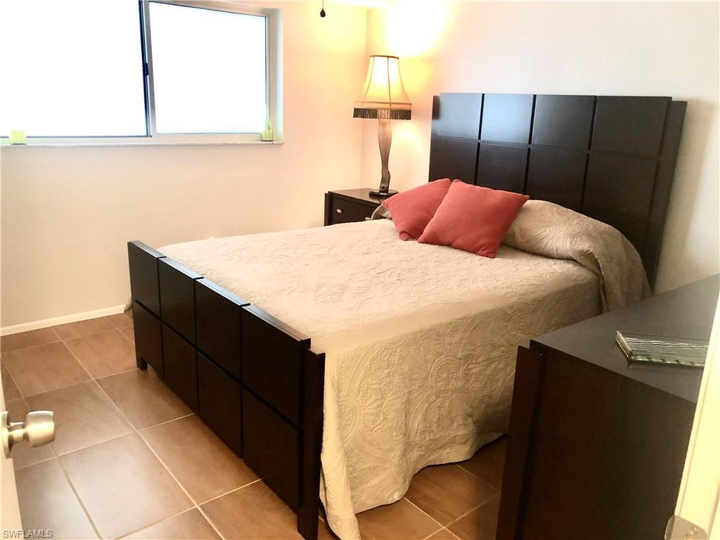 GOLFVIEW GOLF & RACQUET CLUB - Residential