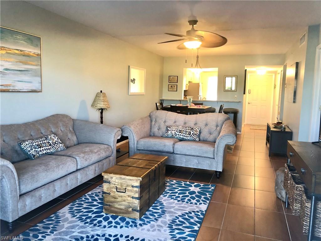 GOLFVIEW GOLF & RACQUET CLUB - Residential