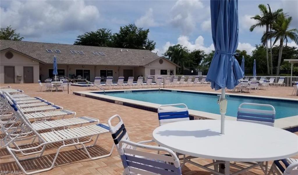 GOLFVIEW GOLF & RACQUET CLUB - Residential