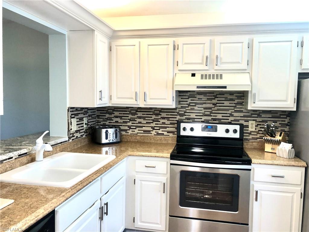 GOLFVIEW GOLF & RACQUET CLUB - Residential