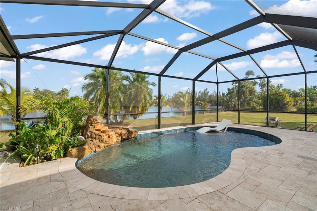 CHARLOTTE SHORES - Residential