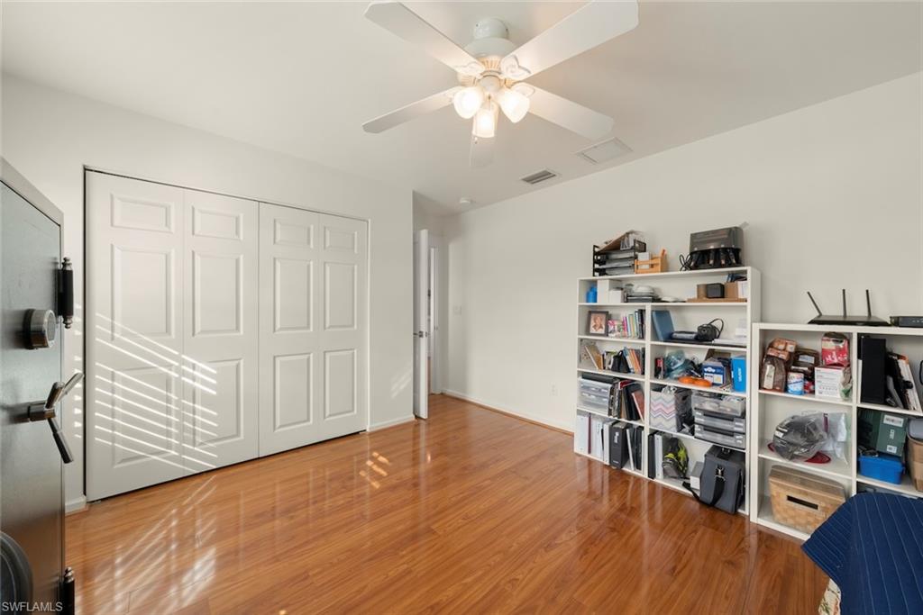 CHARLOTTE SHORES - Residential